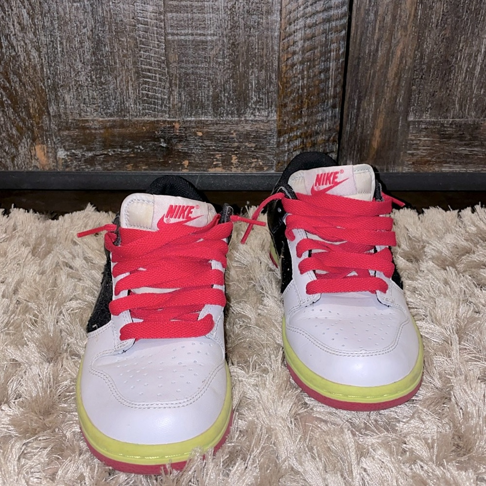 Nike Dunk style- size 6